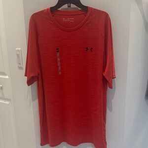 Under Armour Men's Red Short Sleeve Tee